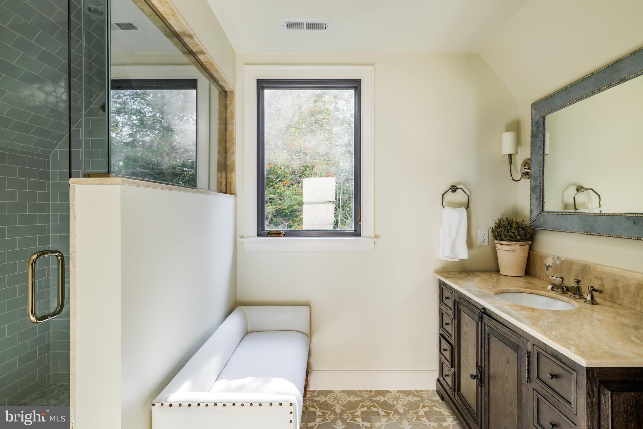 GIBSON ISLAND - Residential