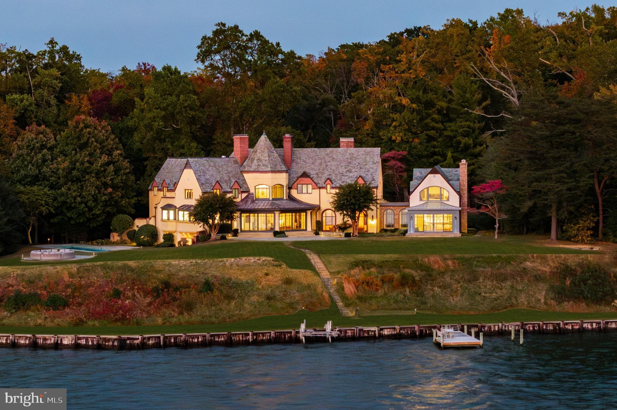 GIBSON ISLAND - Residential