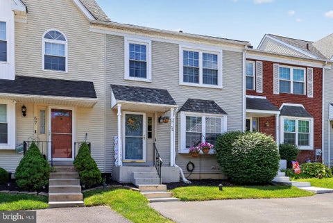 Townhouse For Sale - 56 Victoria Drive<br/> ASTON, PA 19014
