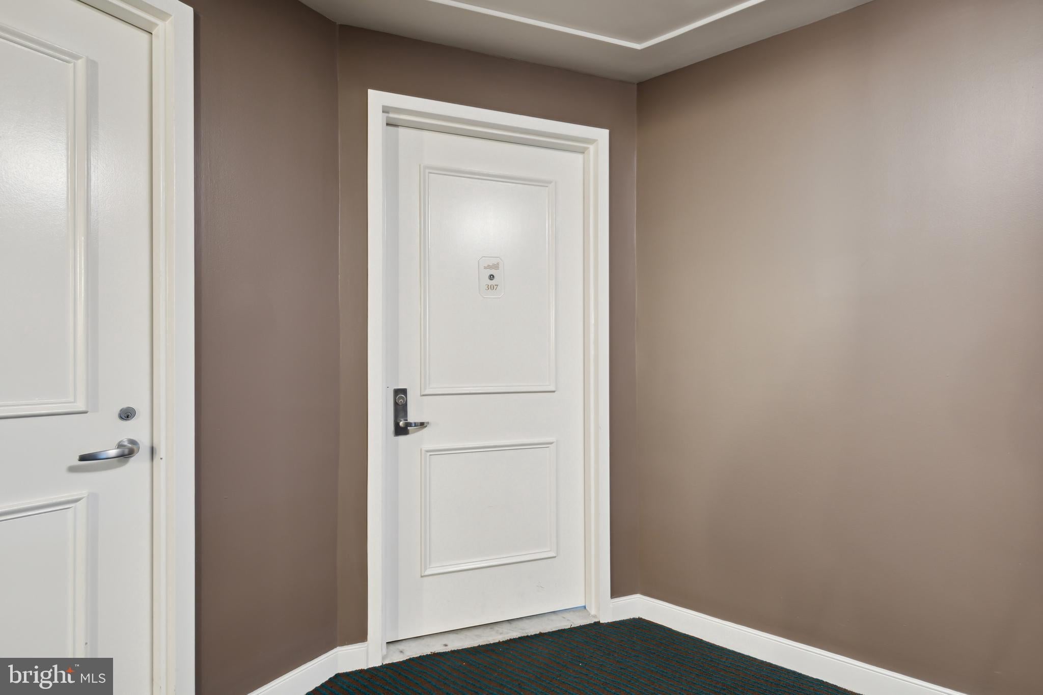 100 HARBORVIEW DRIVE 307