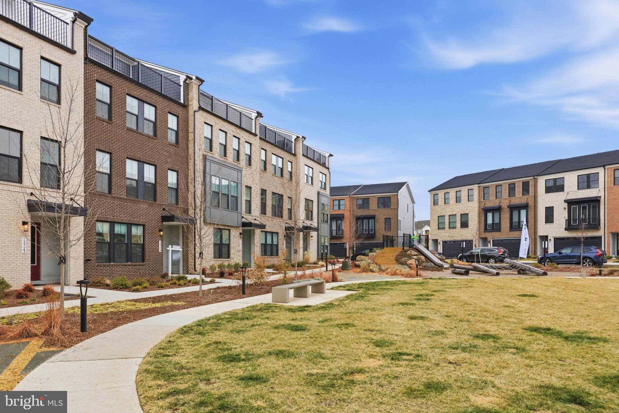 13725 AVIATION PLACE