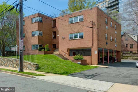 1510 N Rolfe Street Unit 4, Arlington, VA MLS: VAAR2079744