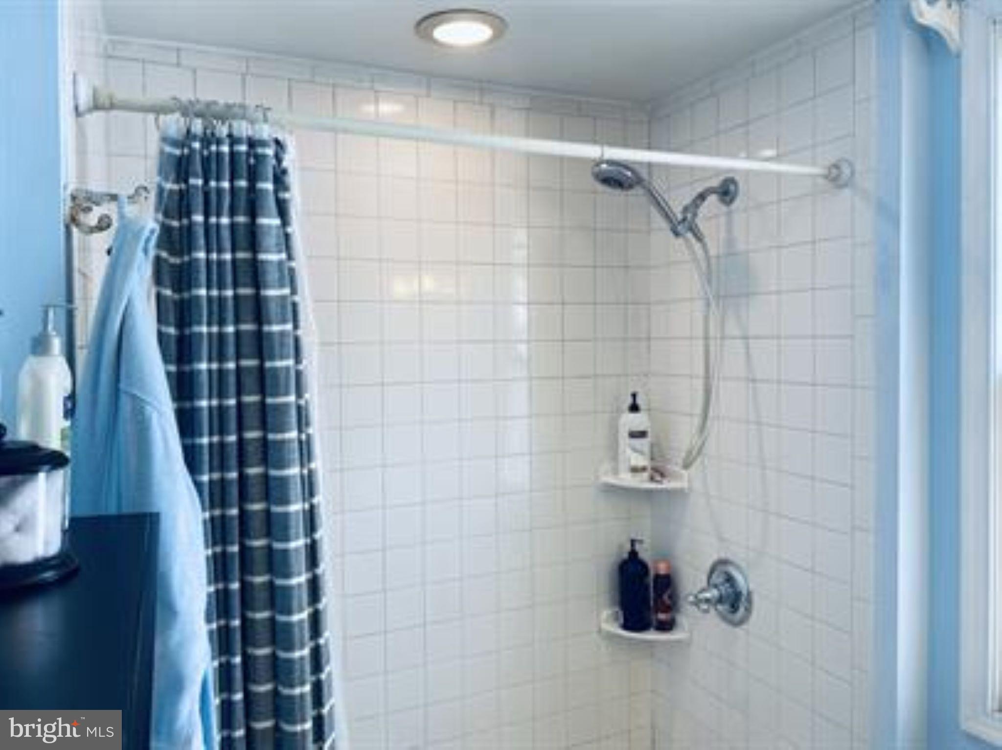 PHILADELPHIA - Residential Lease