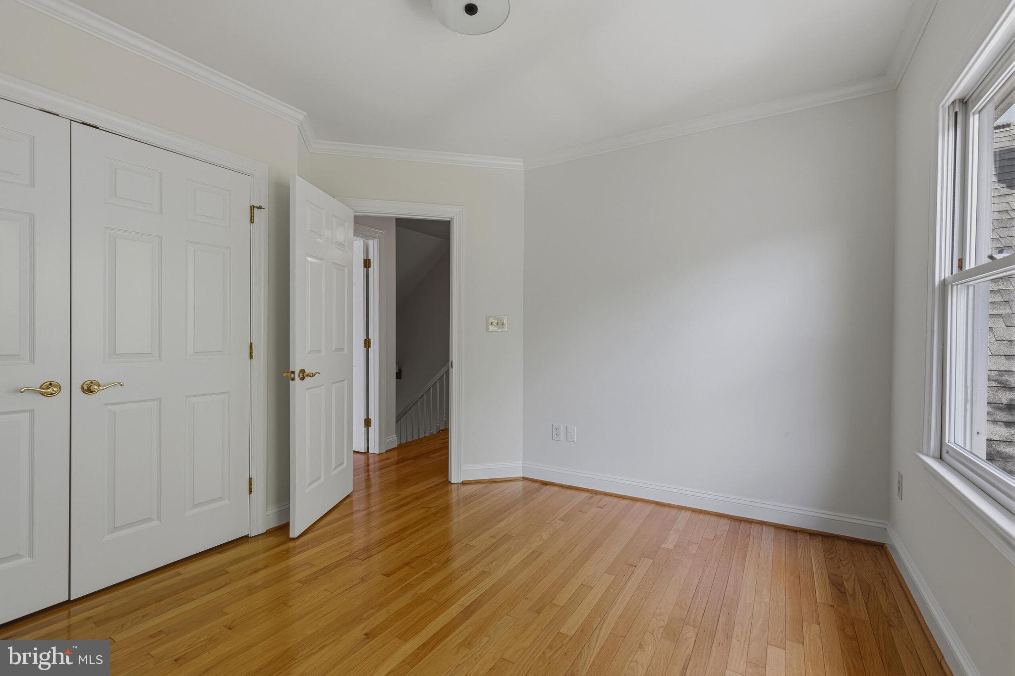 WARREN HILL - Residential