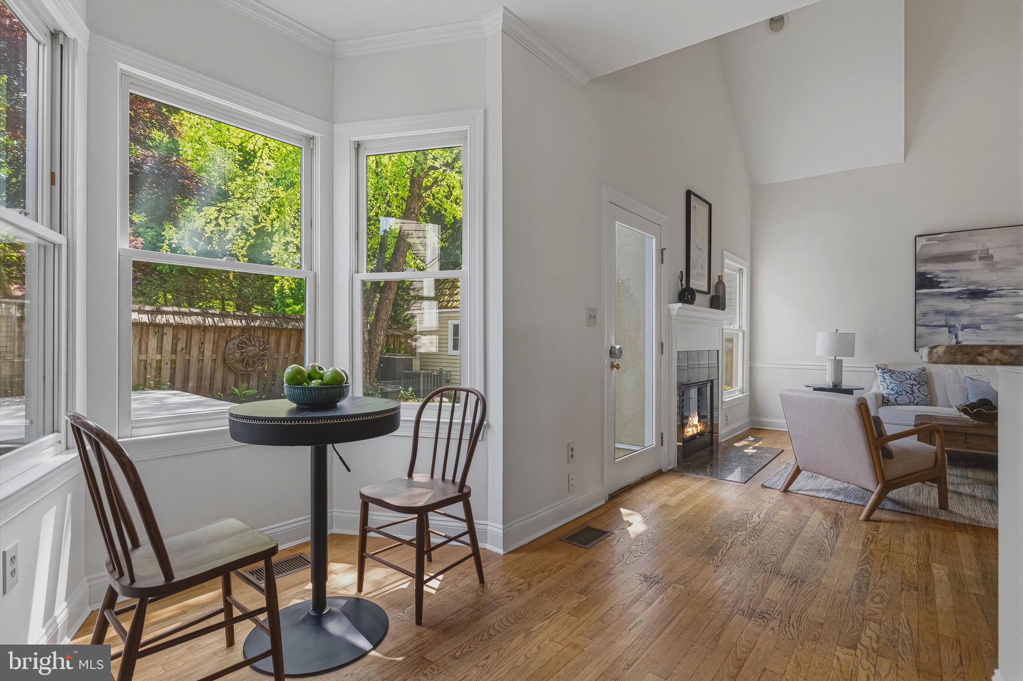 WARREN HILL - Residential