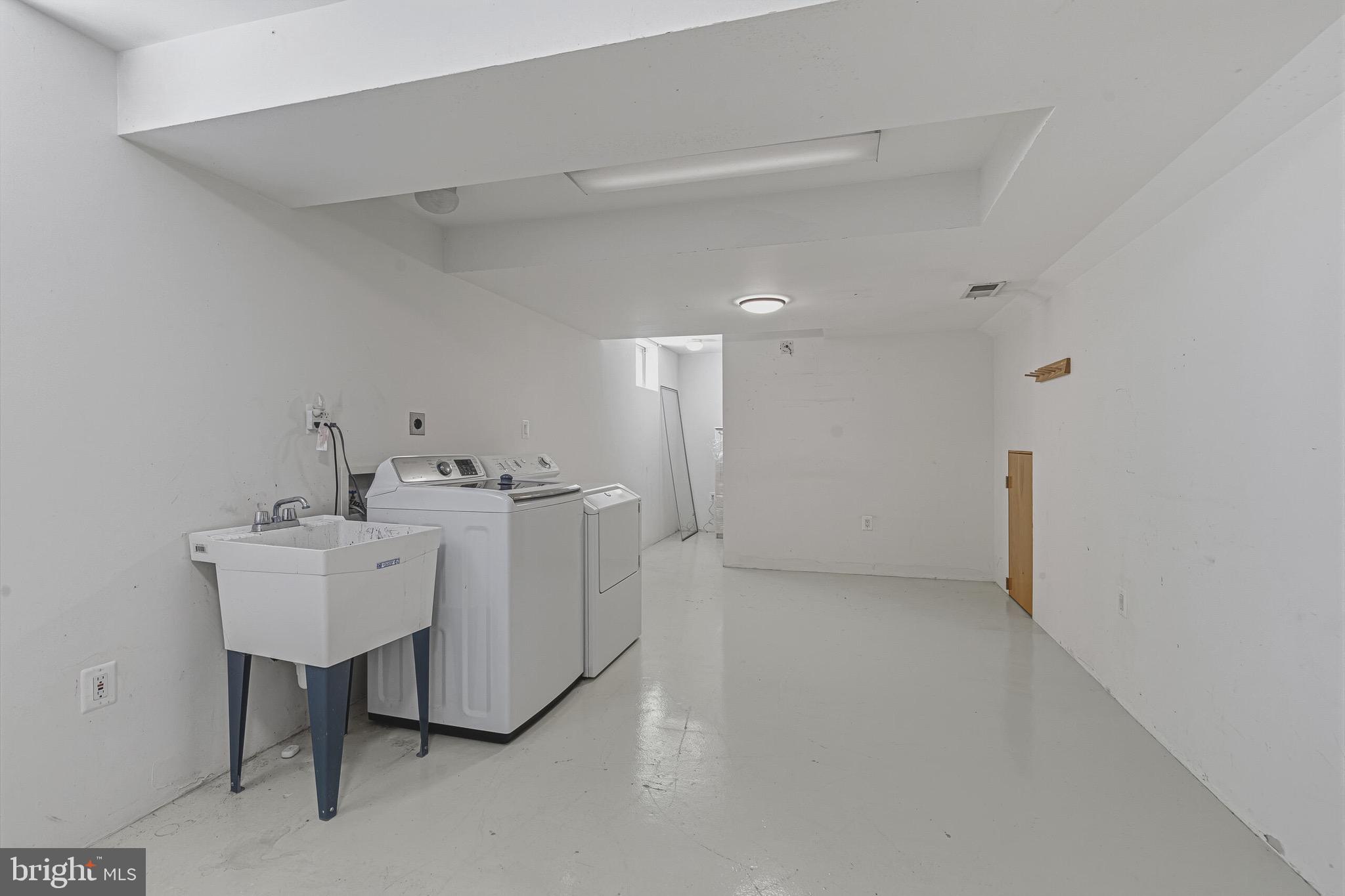 WARREN HILL - Residential