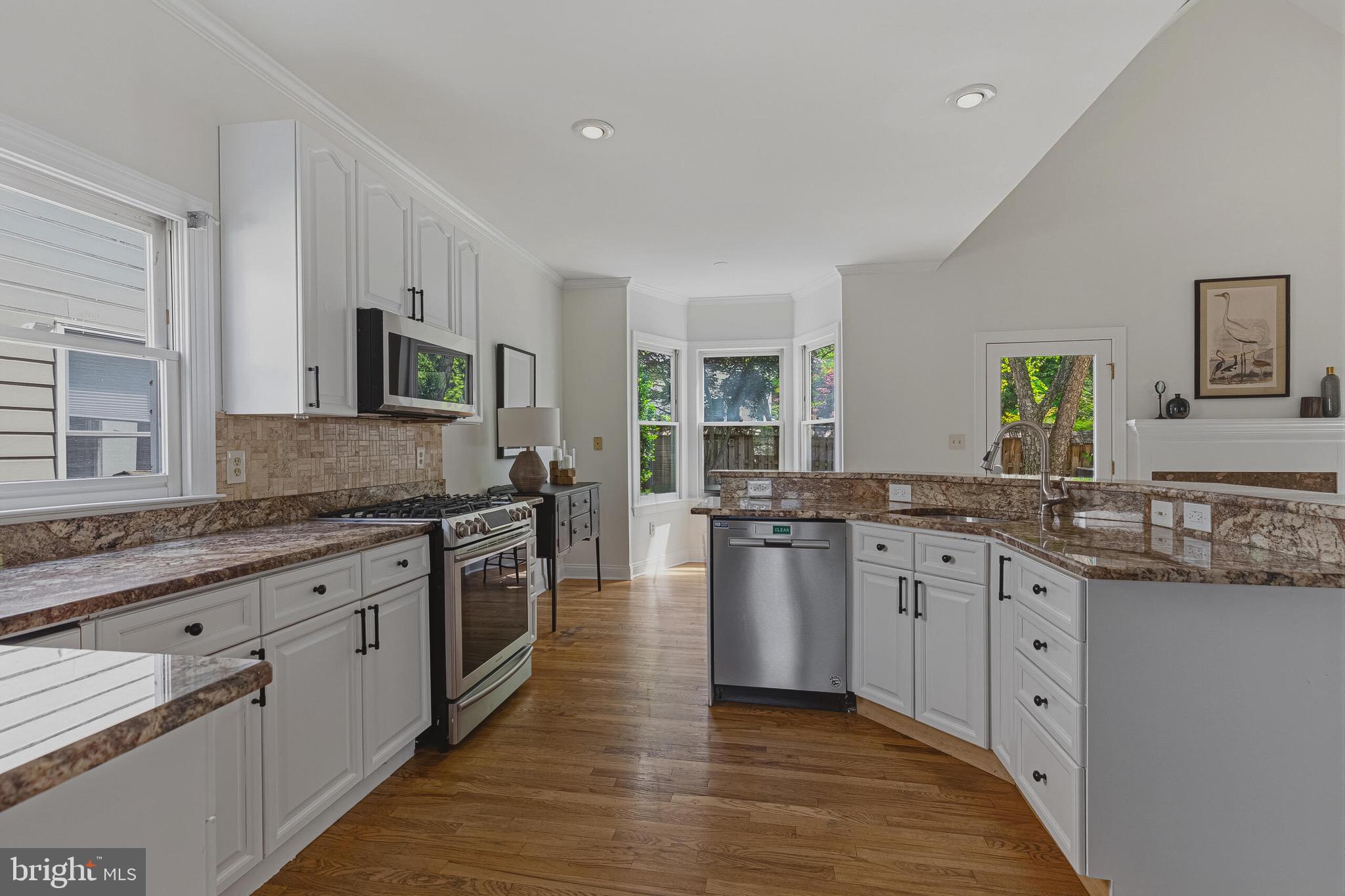 WARREN HILL - Residential