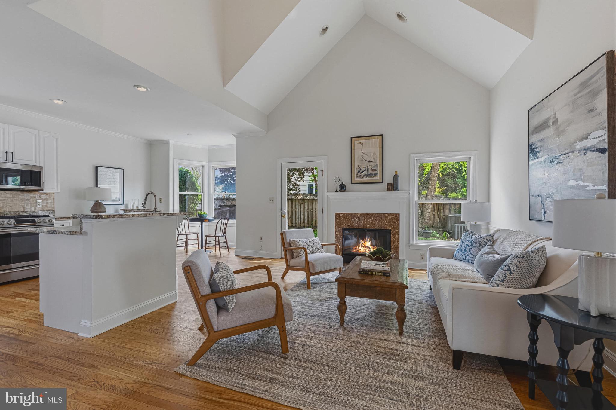 WARREN HILL - Residential