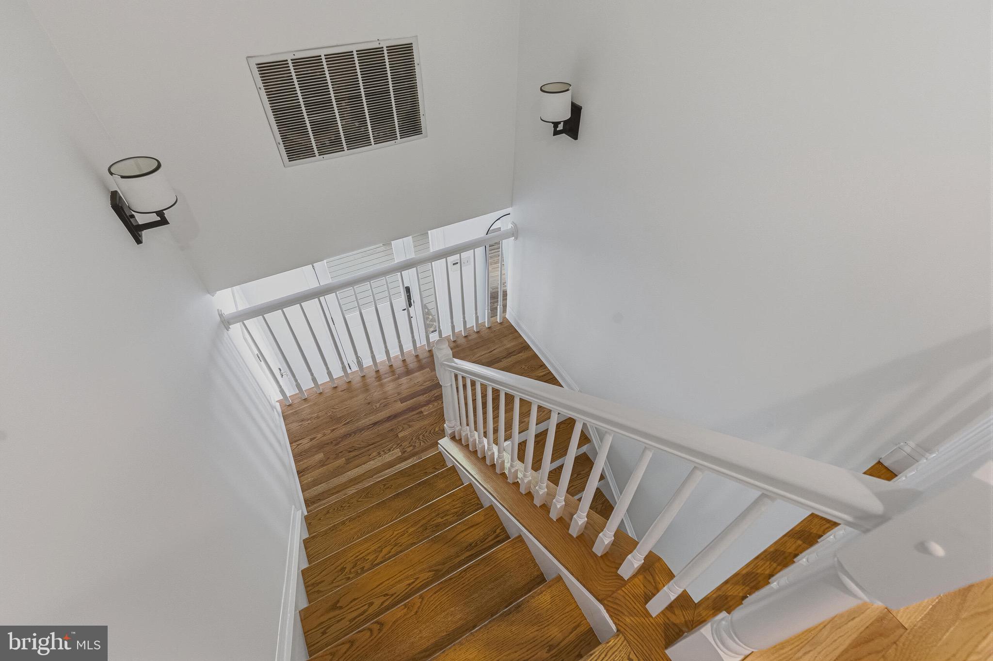 WARREN HILL - Residential