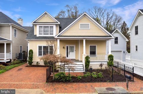 Photo of 106 Harrison Street NE, LEESBURG, VA 20176 (MLS # VALO2121670)