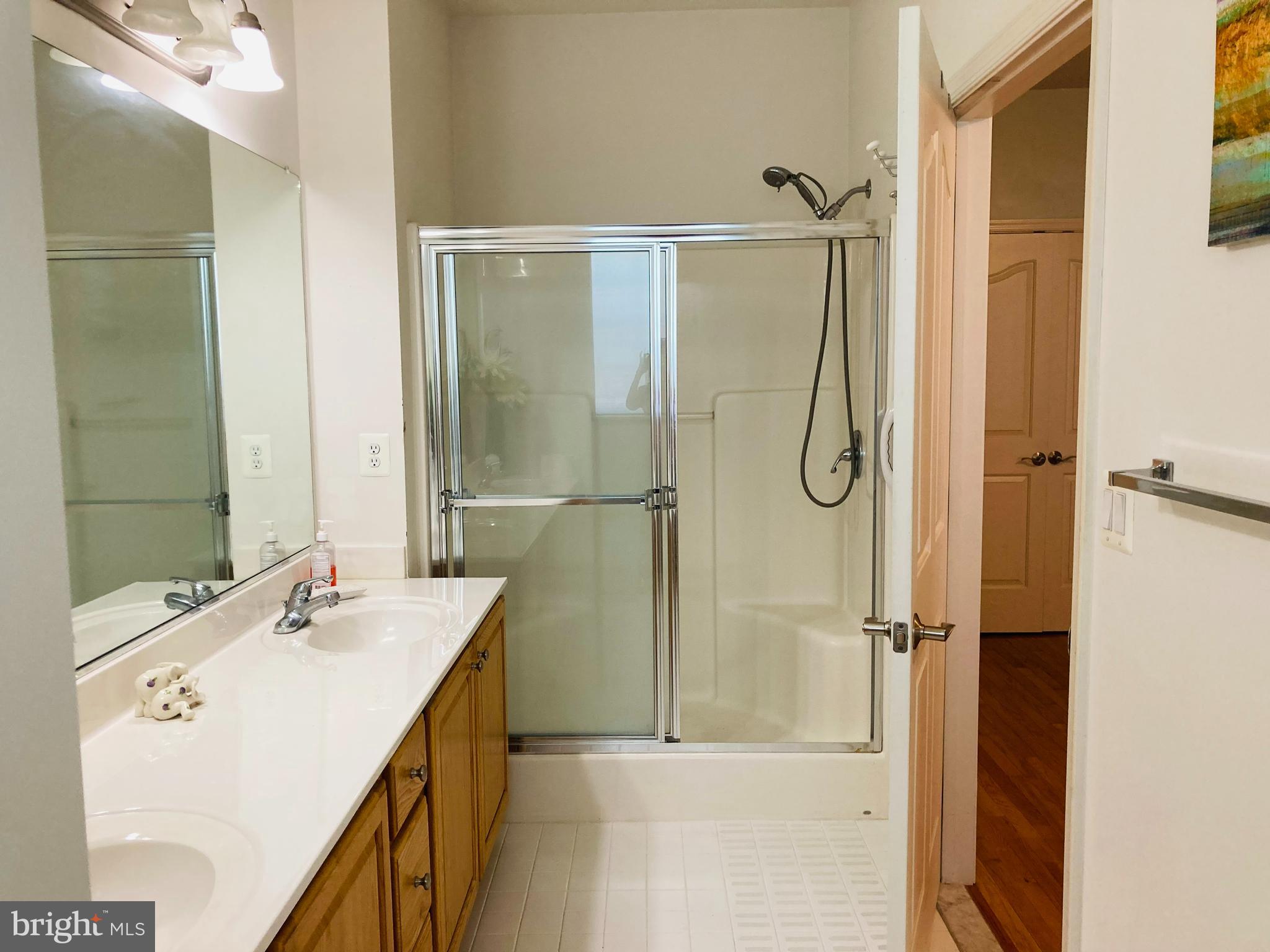 HAWTHORNE GREENE - Residential