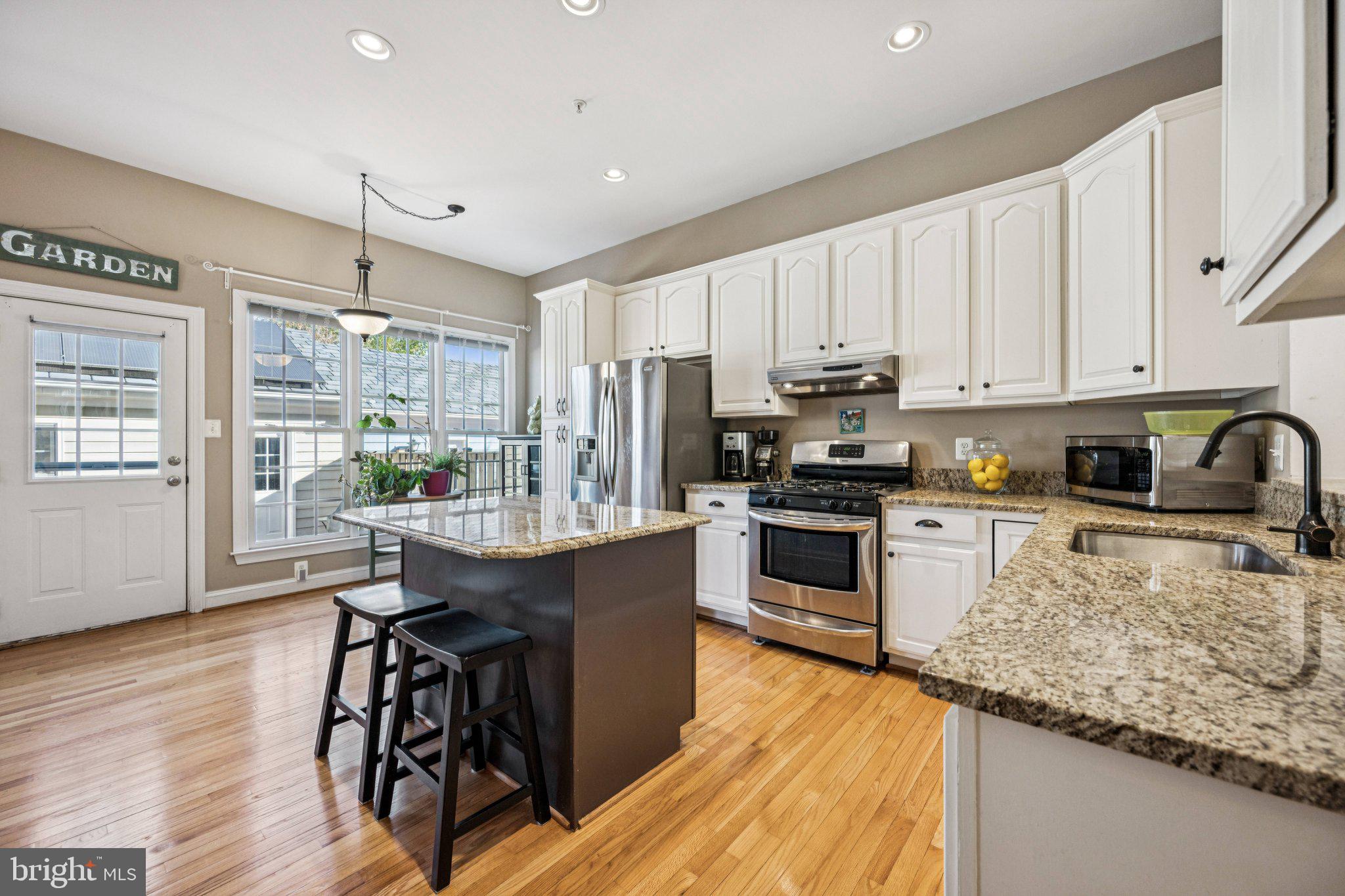 LAKELANDS - Residential