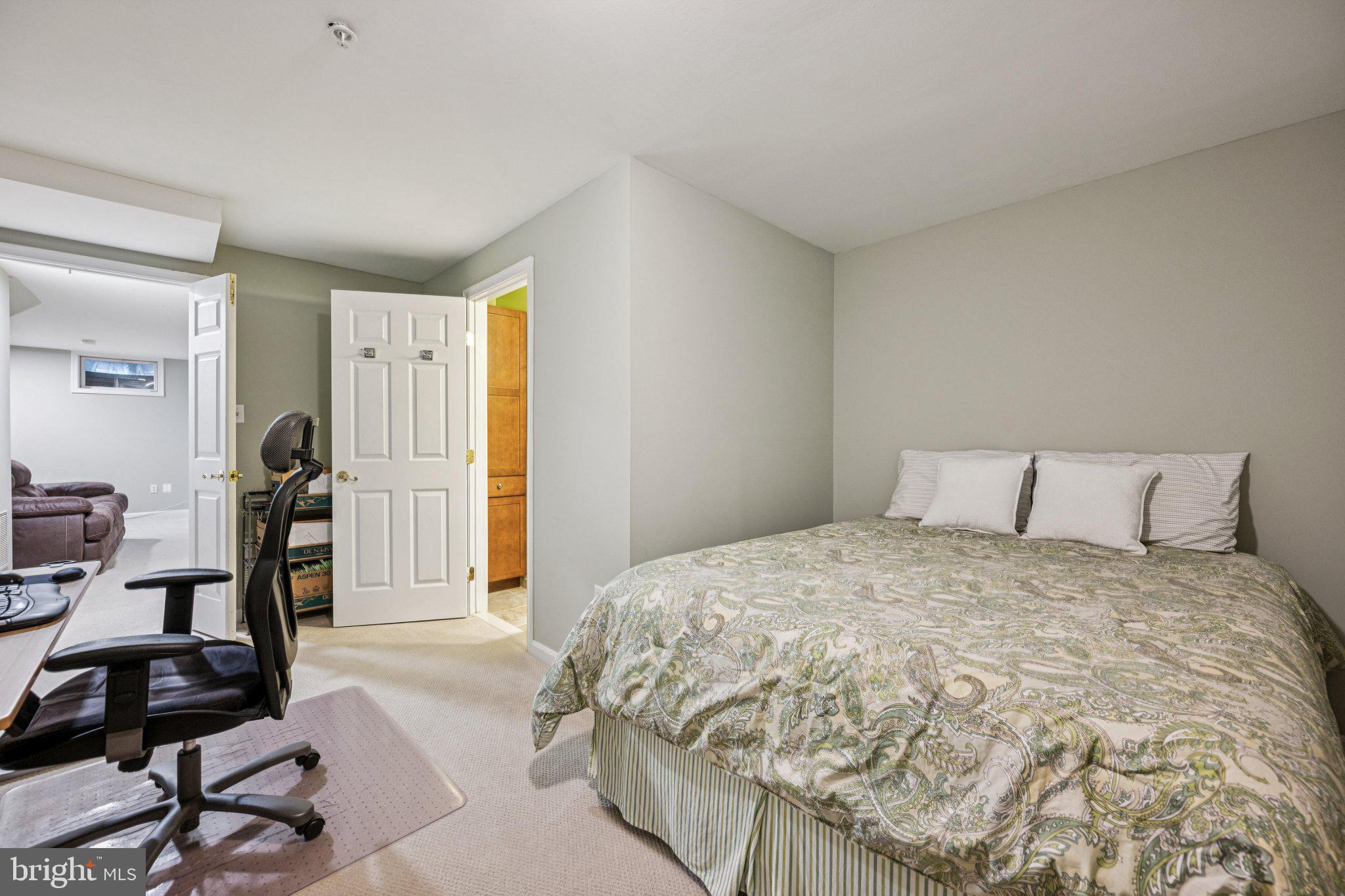 LAKELANDS - Residential