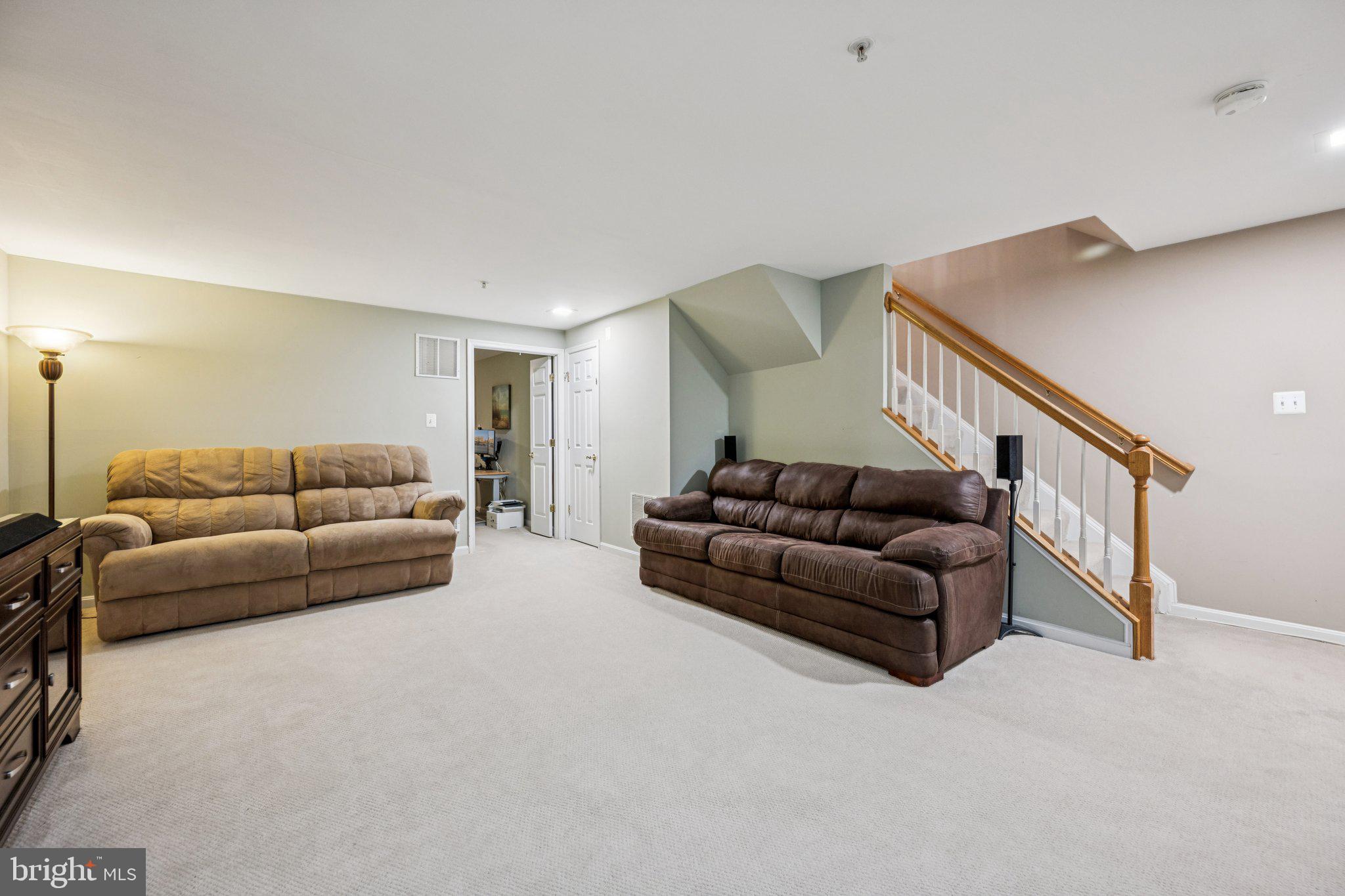 LAKELANDS - Residential