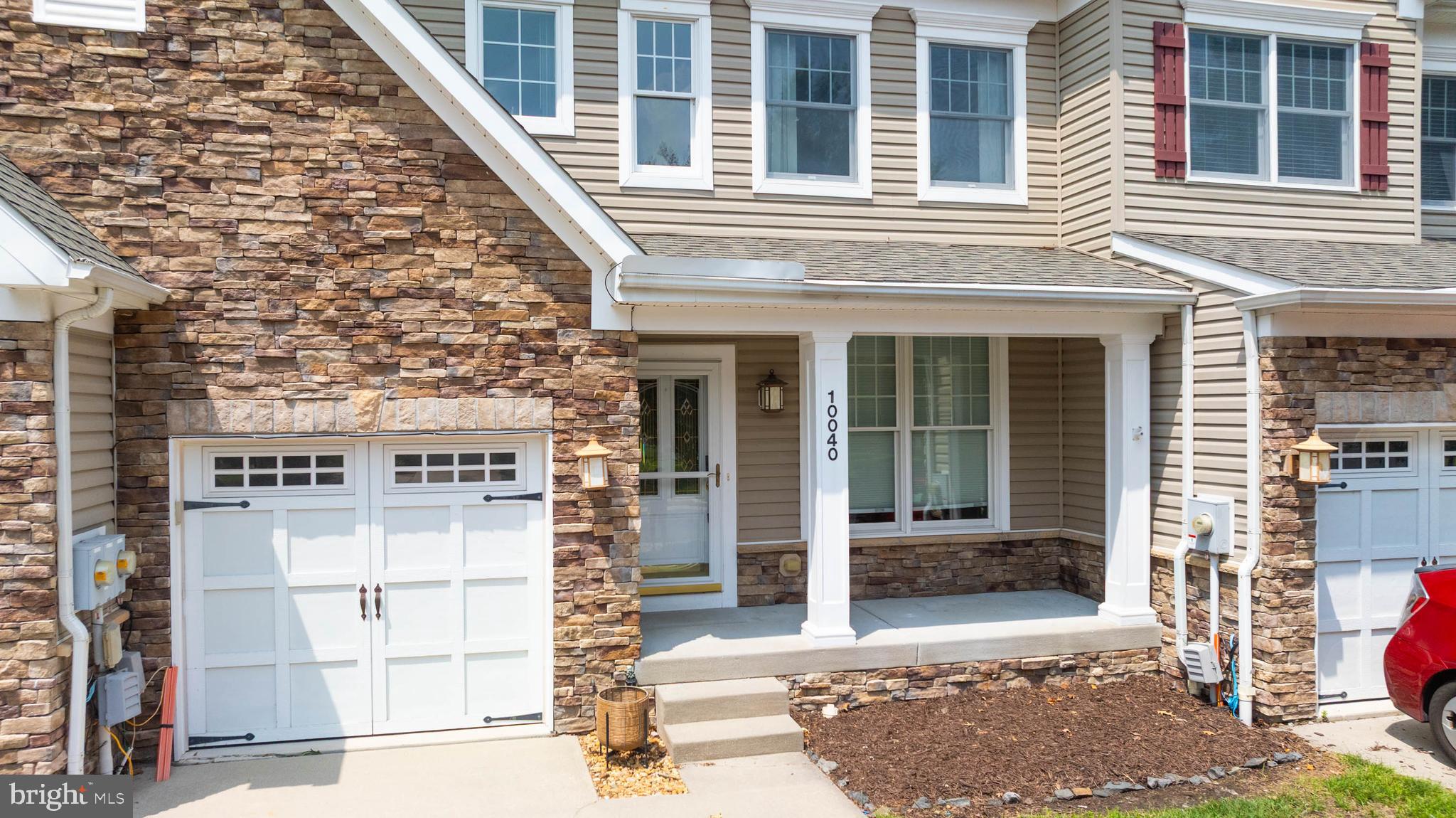 10040 IRON POINTE DRIVE