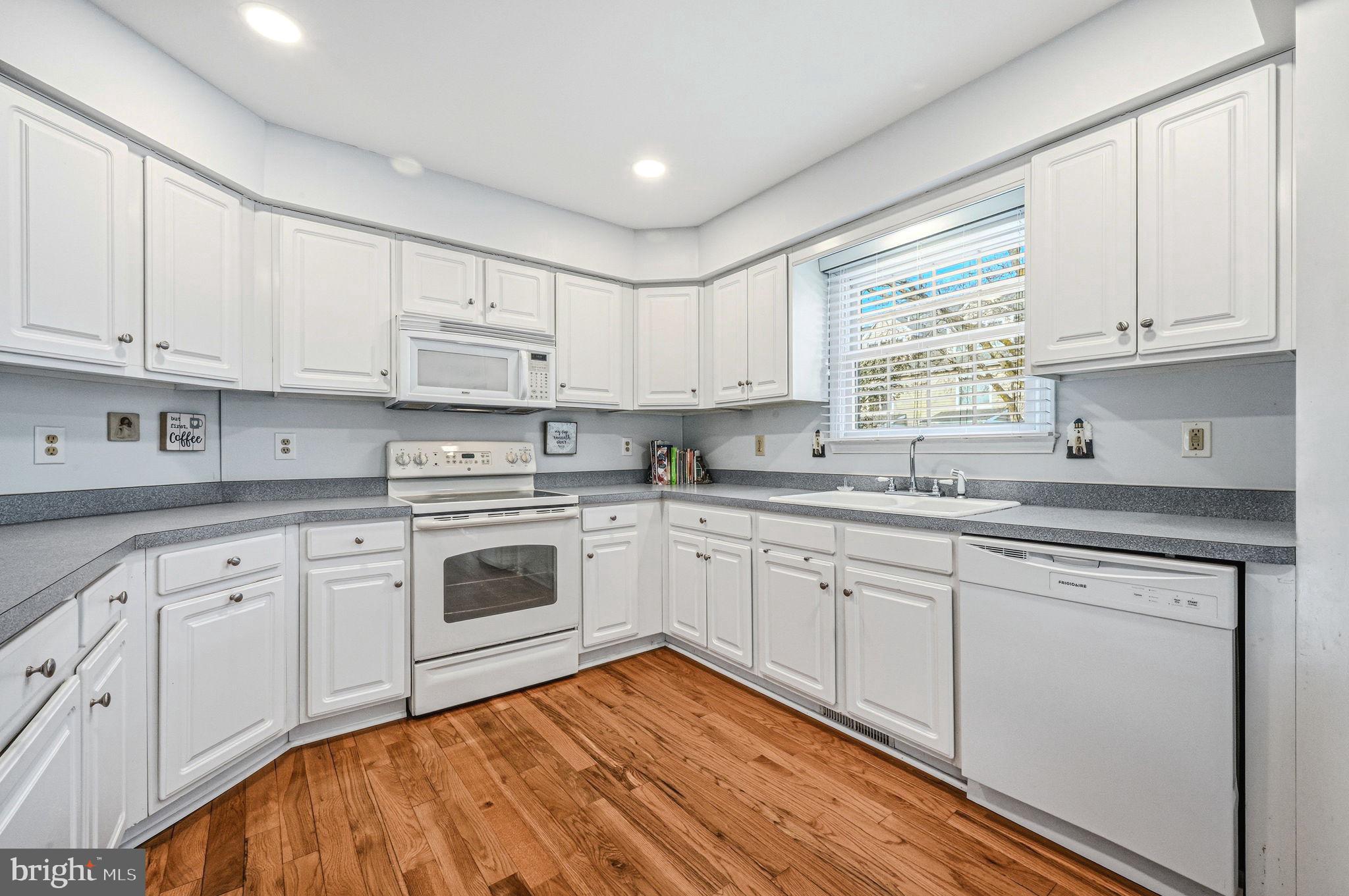 MAPLEWOOD - Residential