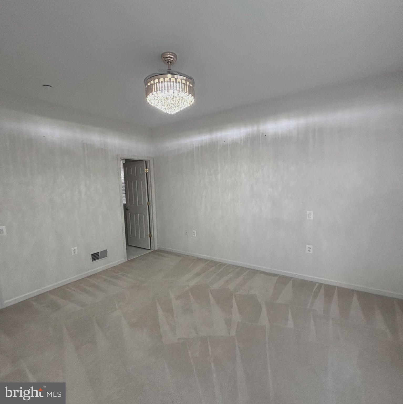 FALLS RUN - Residential Lease