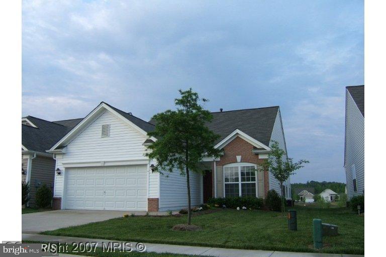**Over 55 Community**
Great location with beautifu, private view. Security Gate. Interior has large open layout with lots of natural light. Eat in Kitchen. Fireplace and two bedrooms and two bathrooms. Owner pays Membership to Community Center. Falls Run Active Adult Community. (1 occupany must be 55+) Wonderful amenities, including indoor and outdoor pools, tennis, bocce, fitness room, party rooms, billiards and walking path. Short distance to dining and shopping.