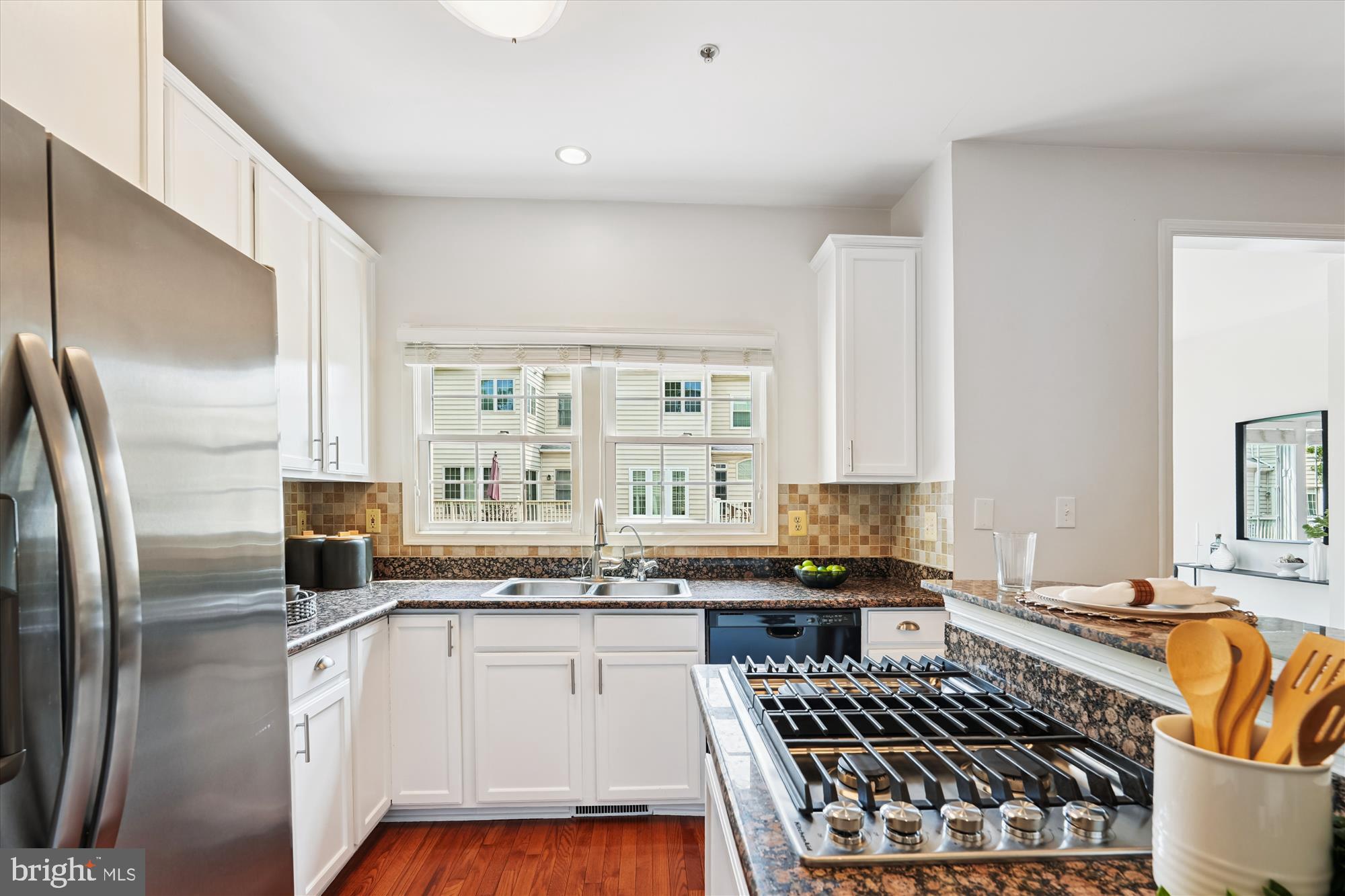 ROSE HILL FALLS - Residential