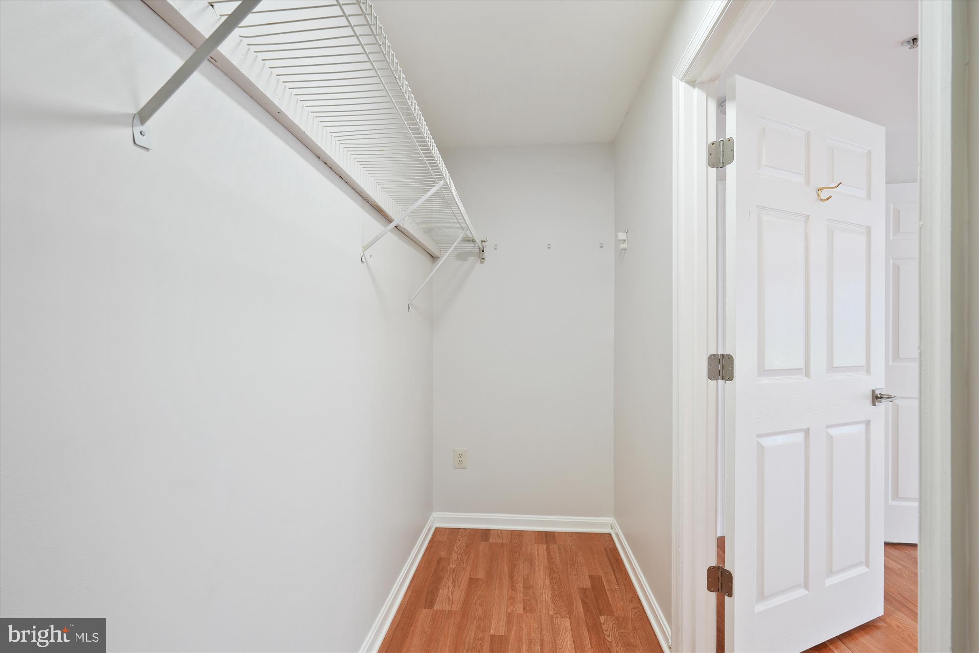 ROSE HILL FALLS - Residential