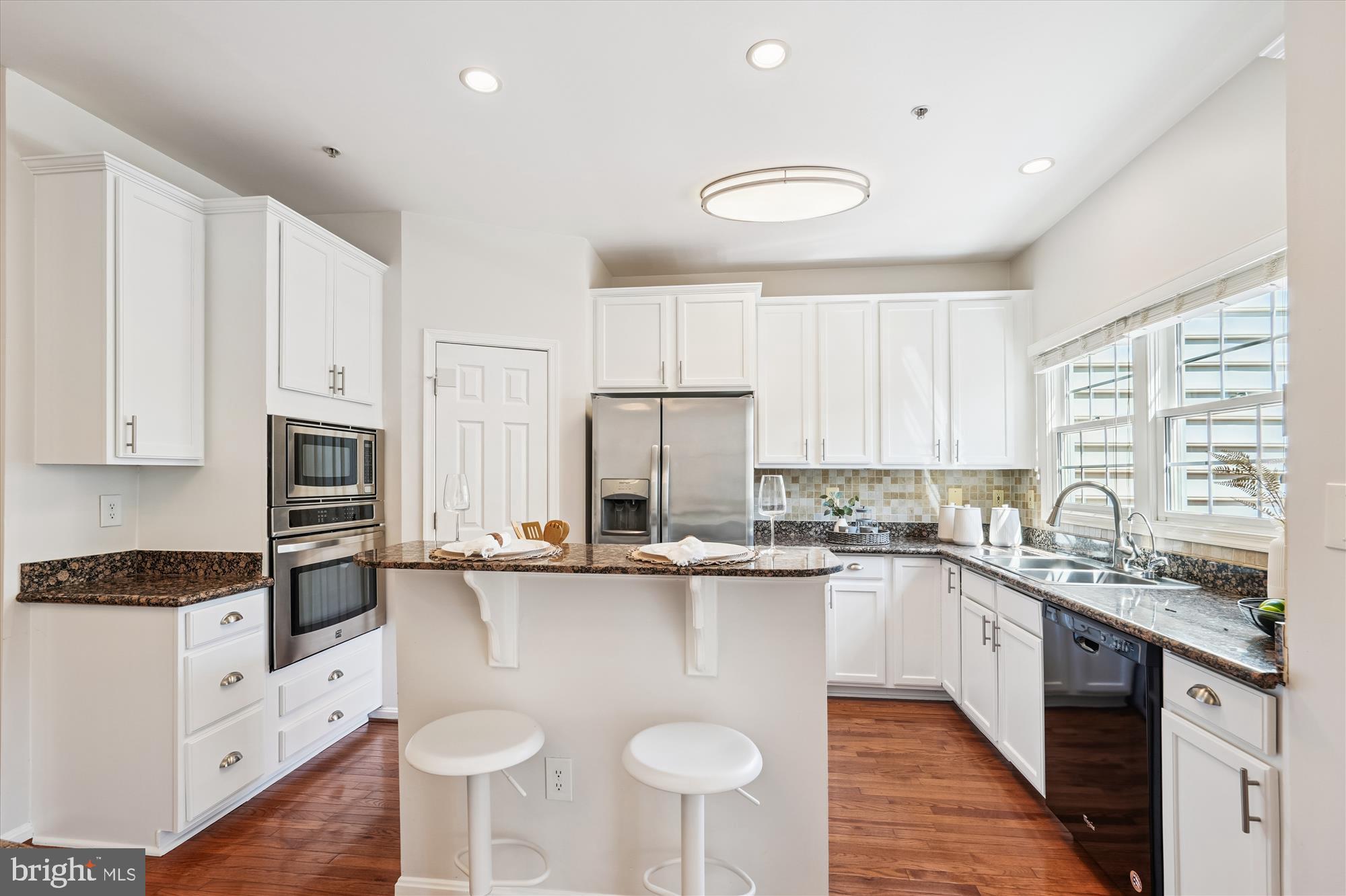 ROSE HILL FALLS - Residential