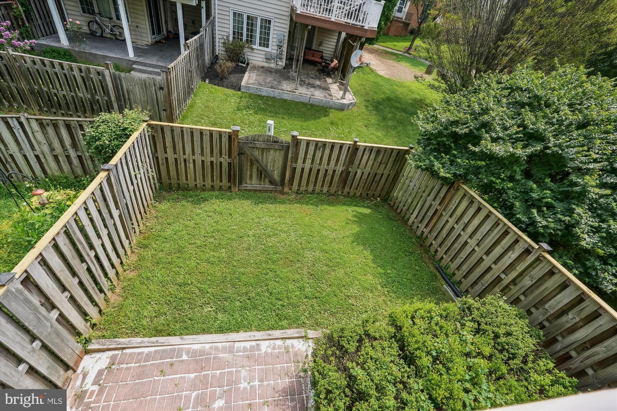 ROSE HILL FALLS - Residential