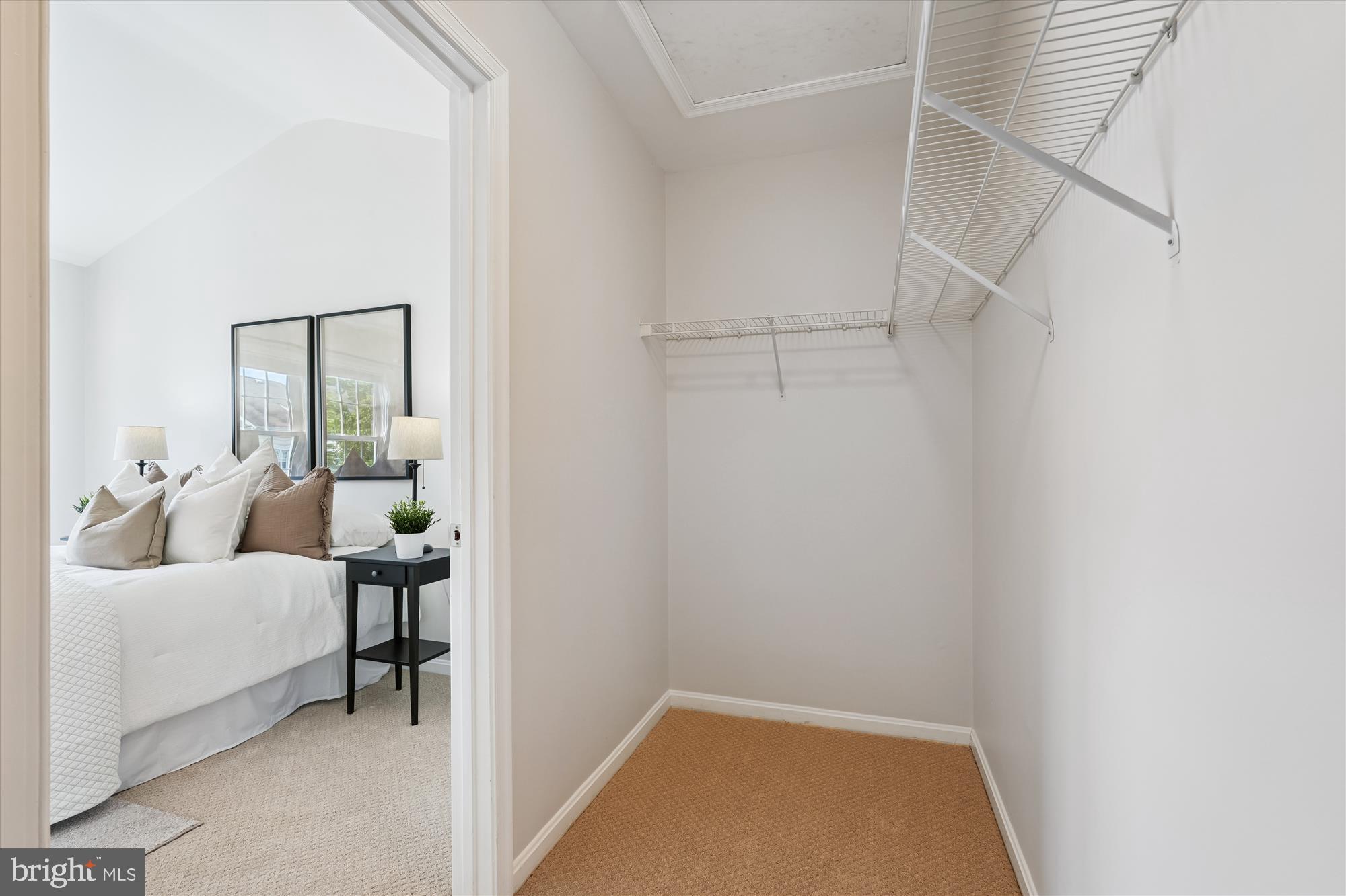 ROSE HILL FALLS - Residential