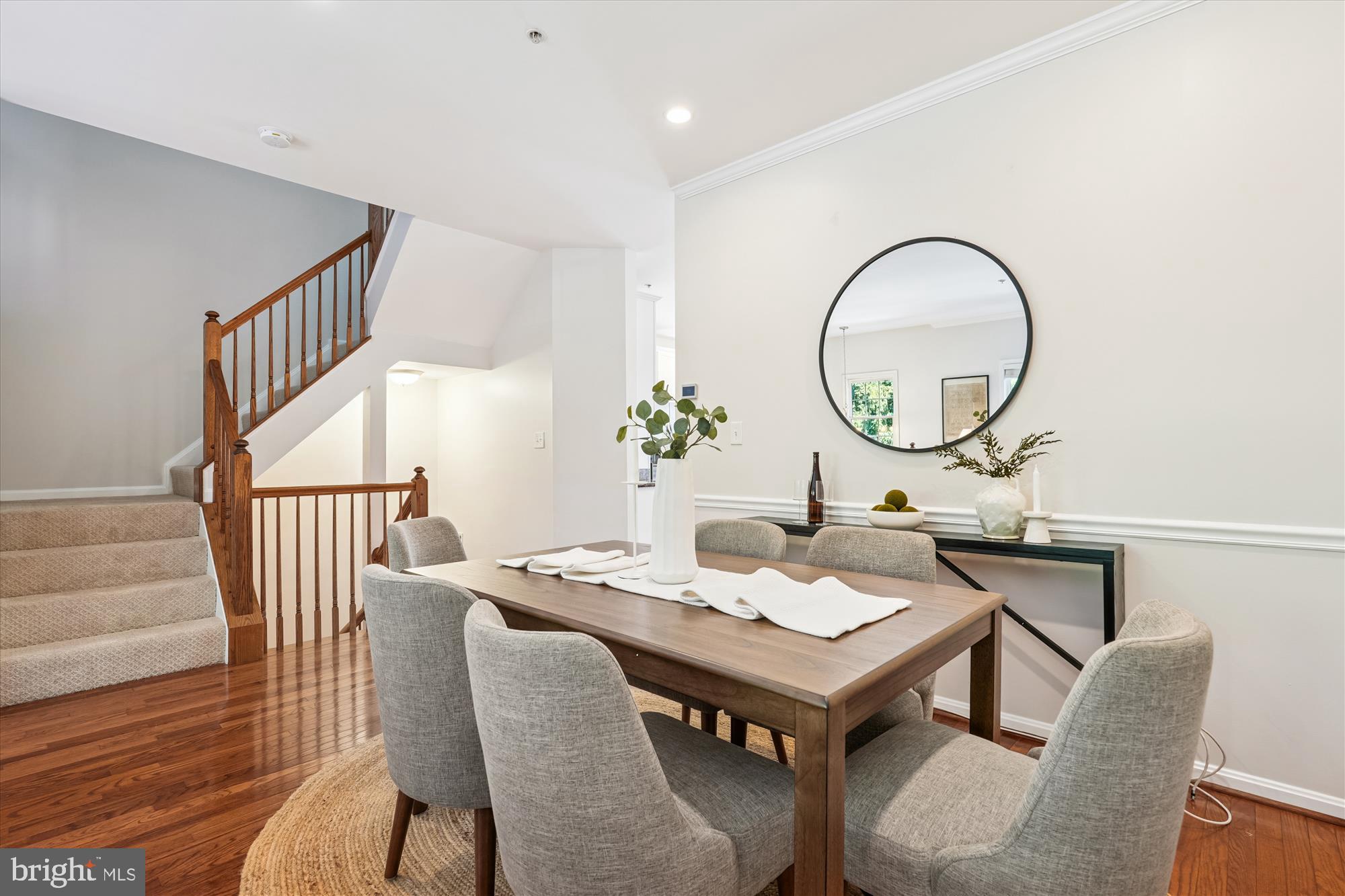 ROSE HILL FALLS - Residential