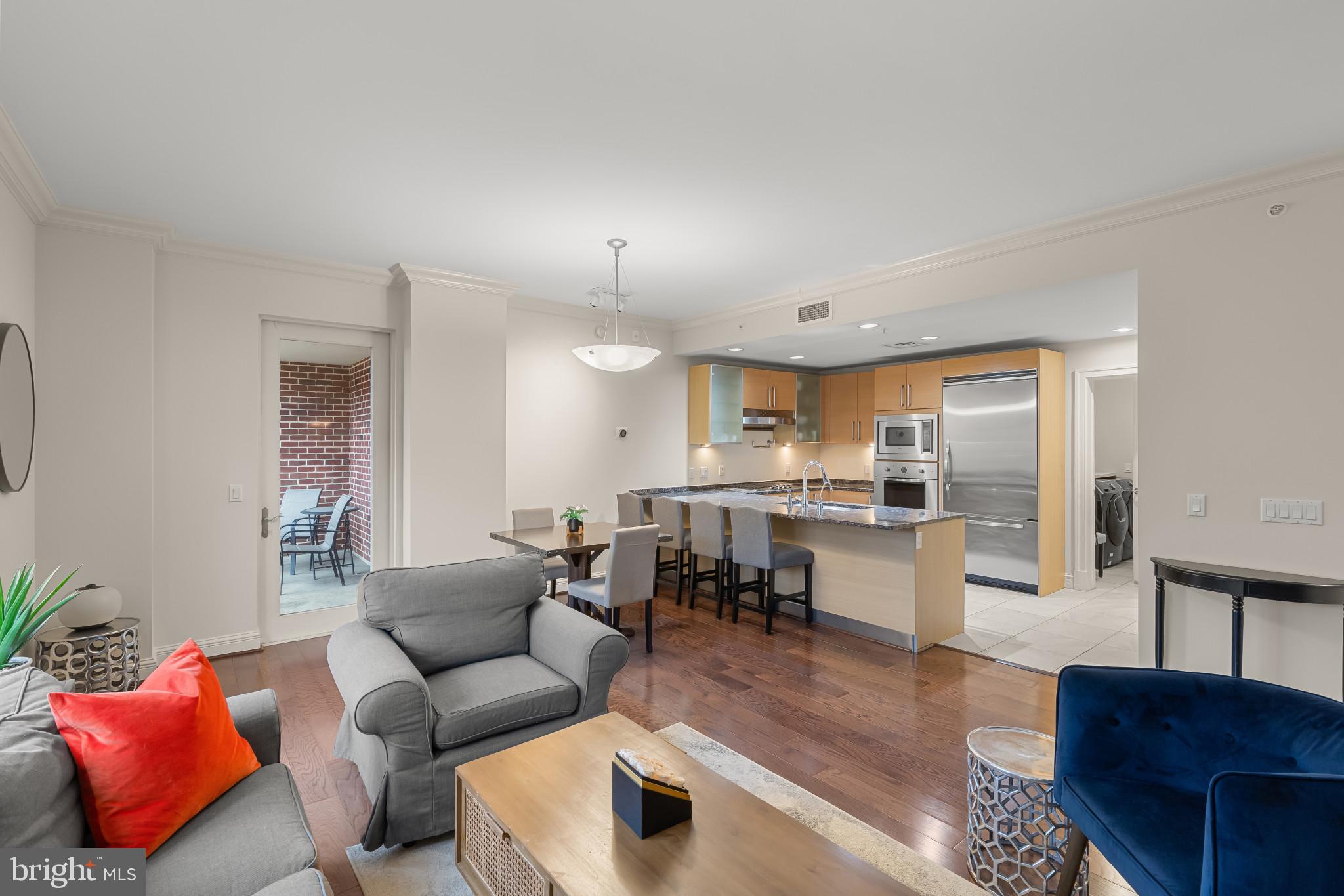 THE RITZ-CARLTON RESIDENCES - Residential Lease