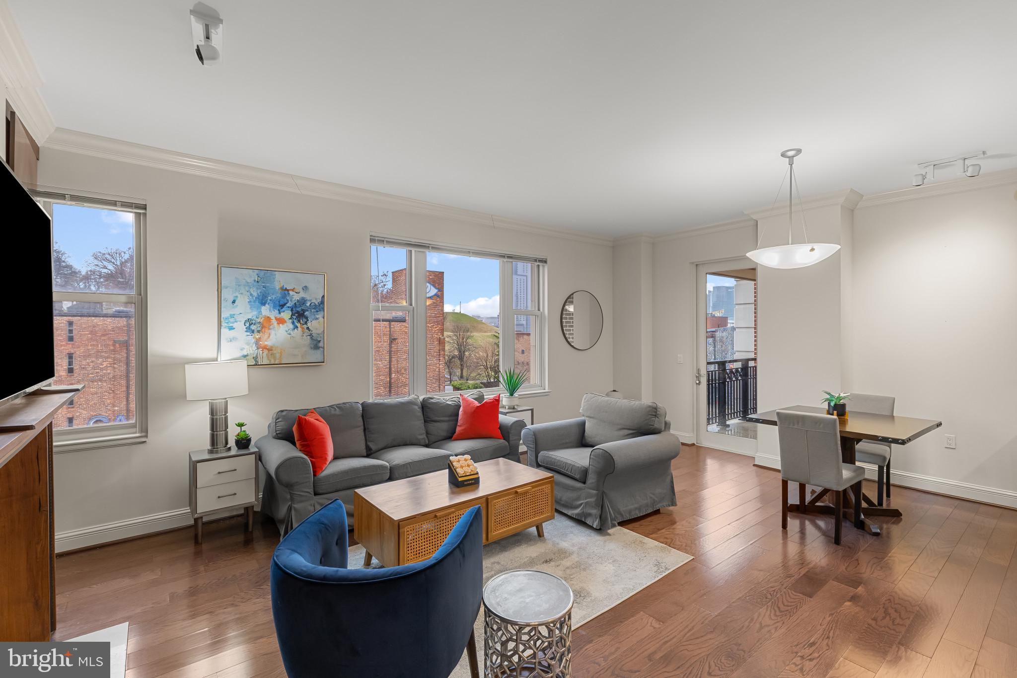 THE RITZ-CARLTON RESIDENCES - Residential Lease