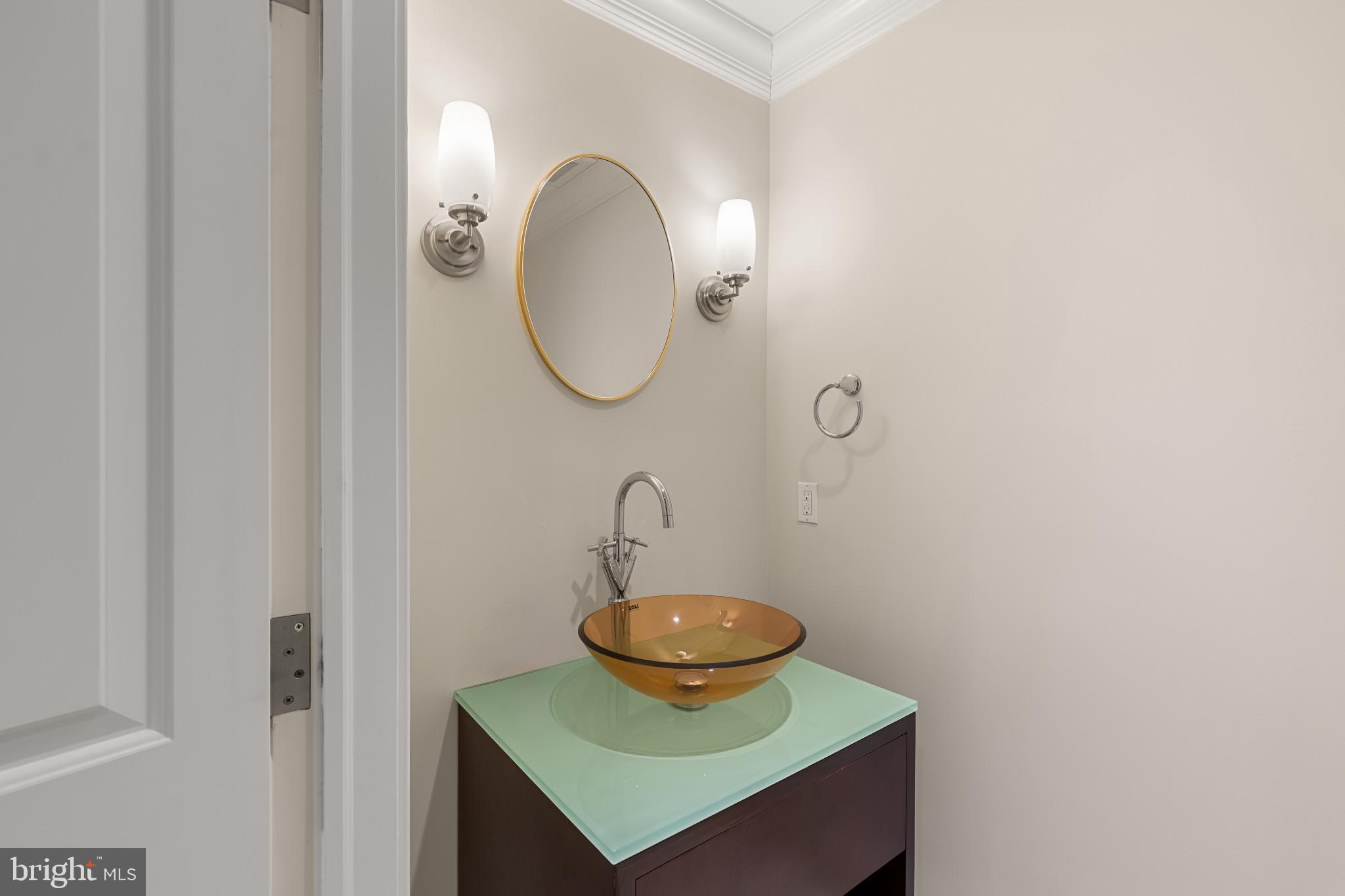 THE RITZ-CARLTON RESIDENCES - Residential Lease