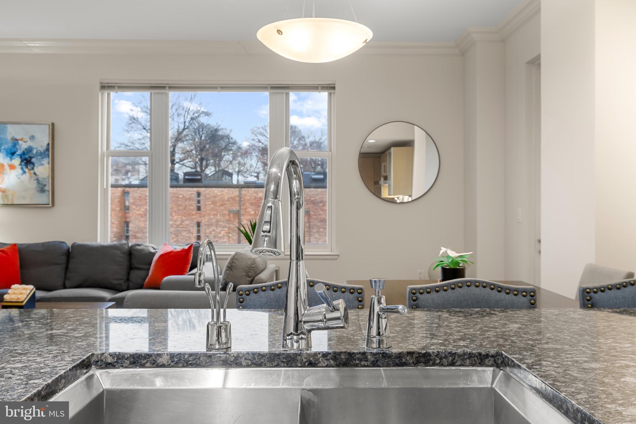 THE RITZ-CARLTON RESIDENCES - Residential Lease