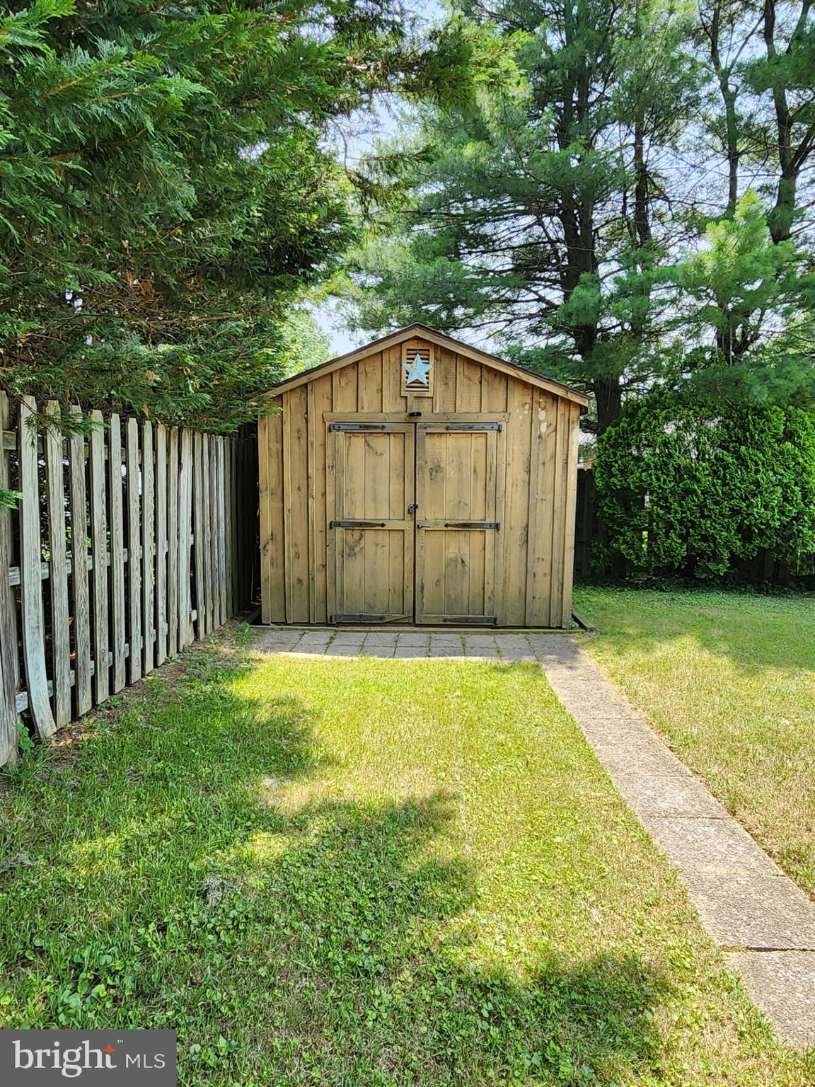 HILLENDALE FARMS - Residential