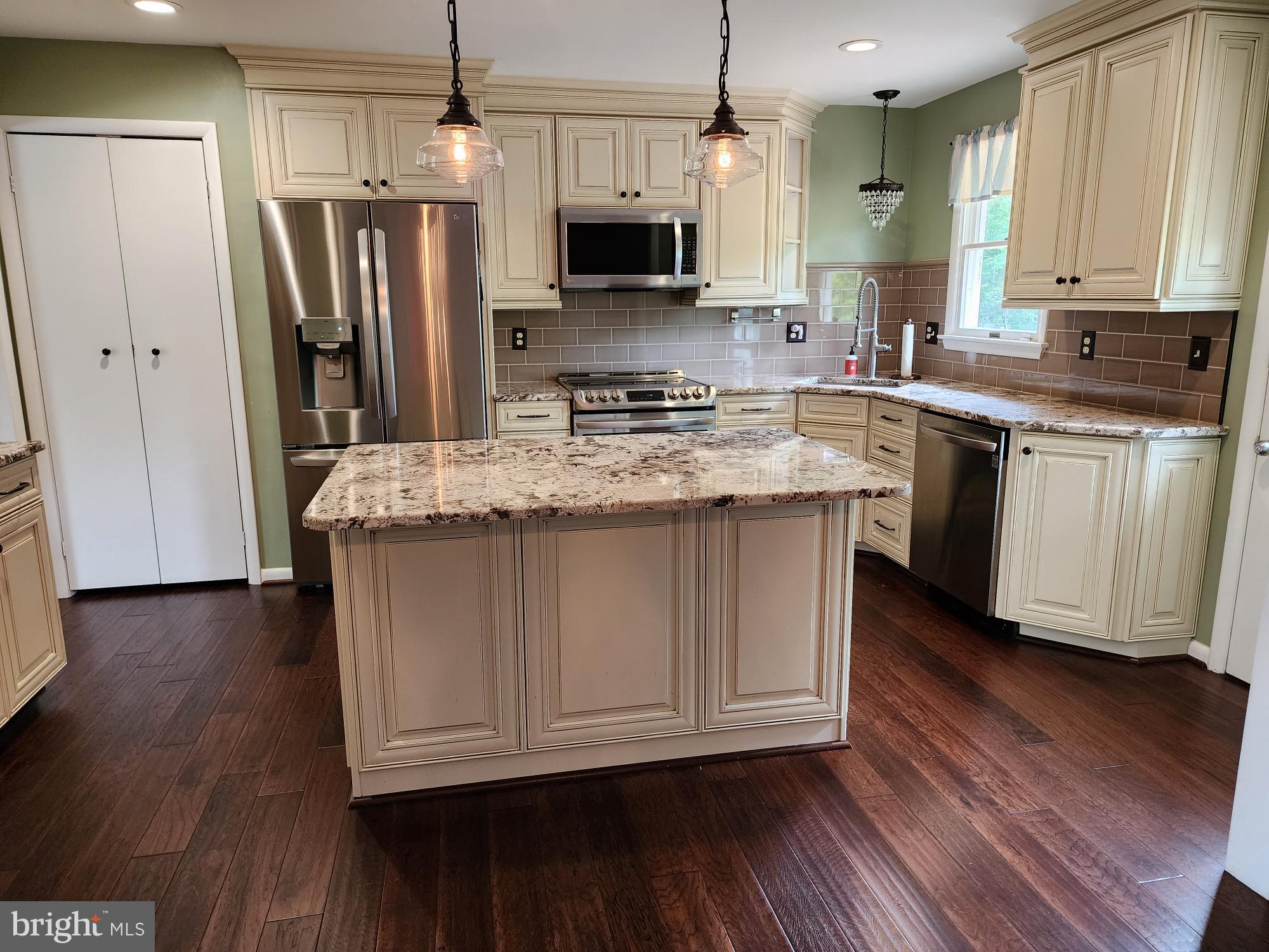 HILLENDALE FARMS - Residential