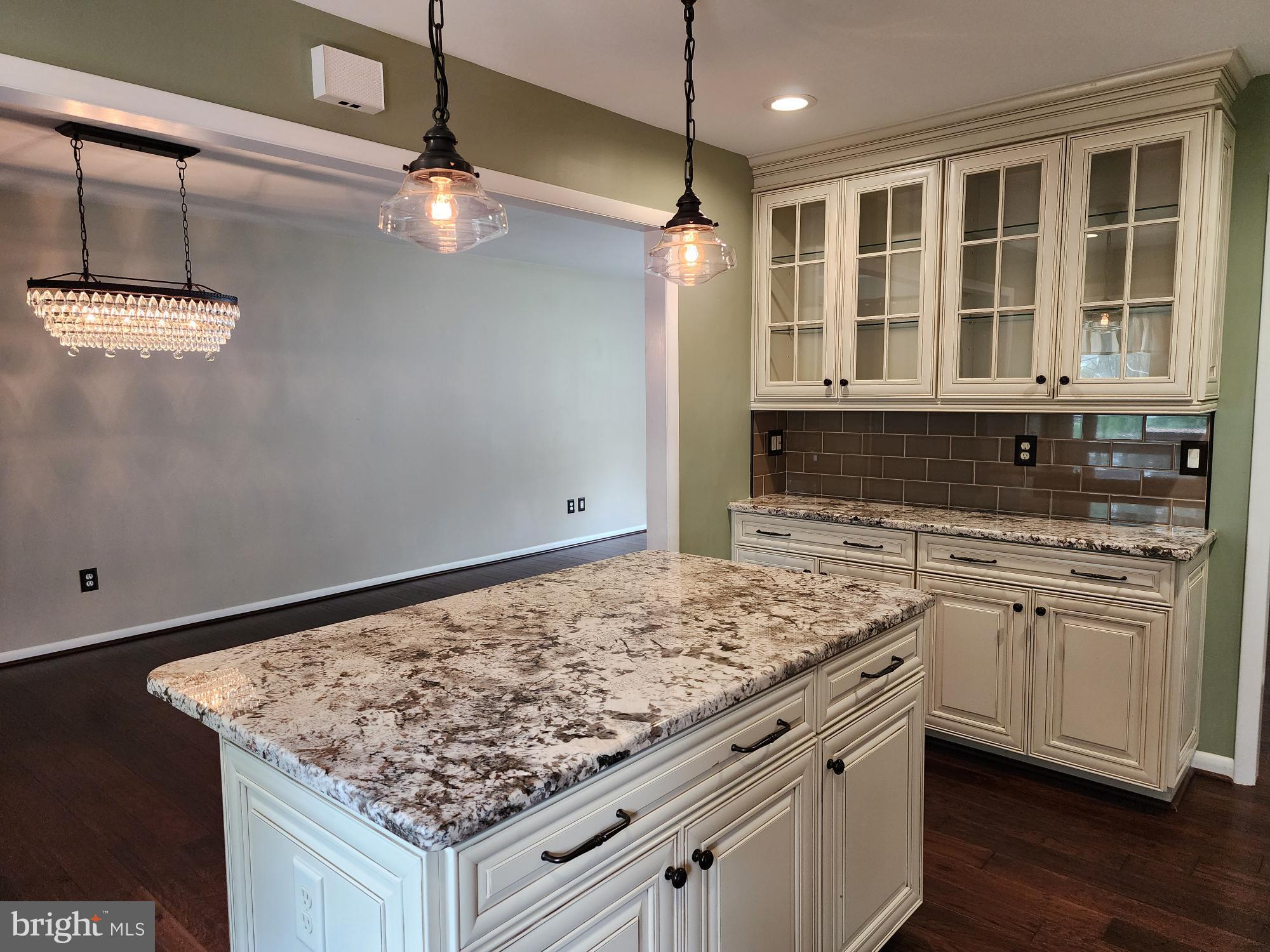 HILLENDALE FARMS - Residential