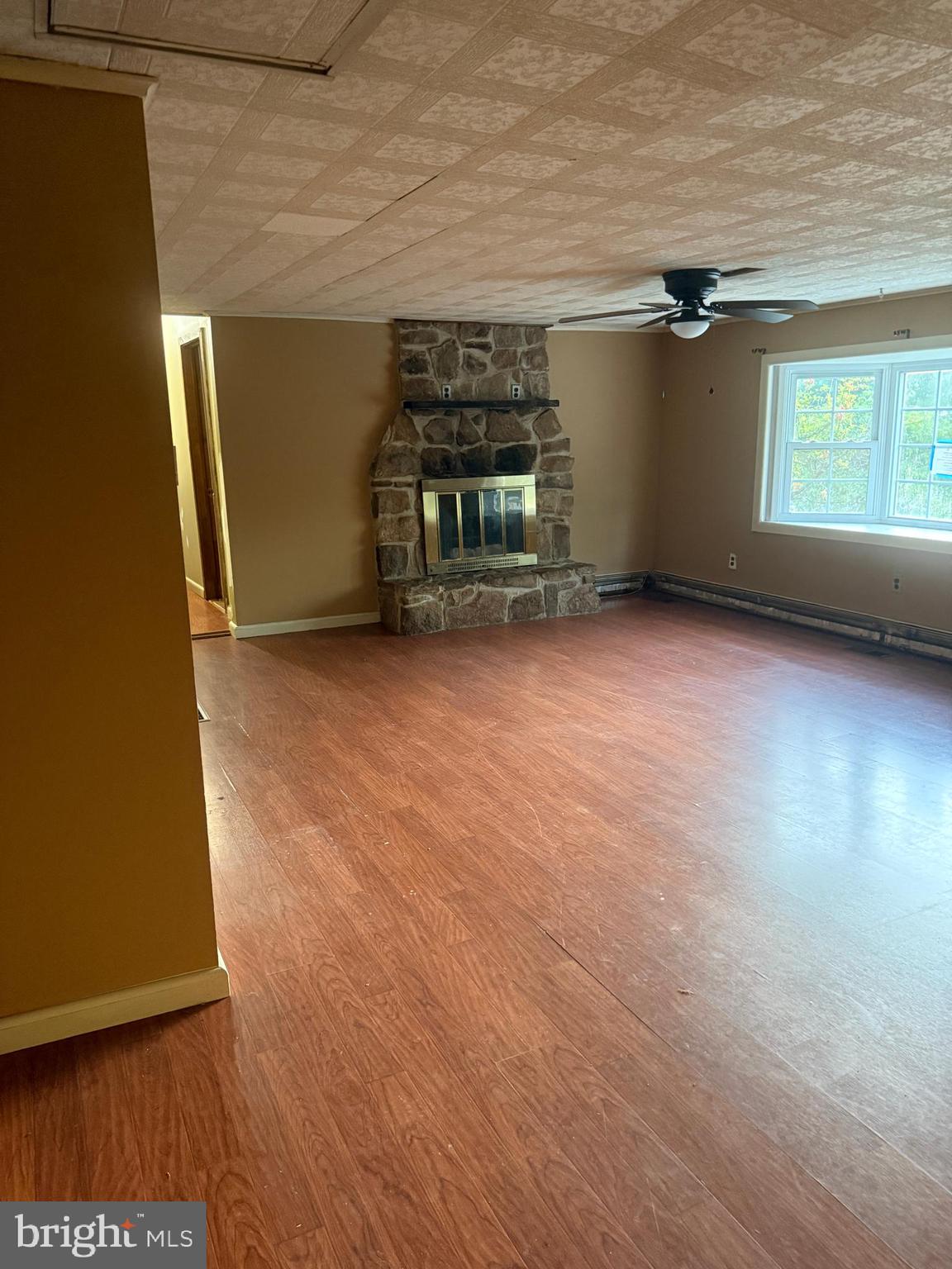 NONE AVA ILABLE - Residential