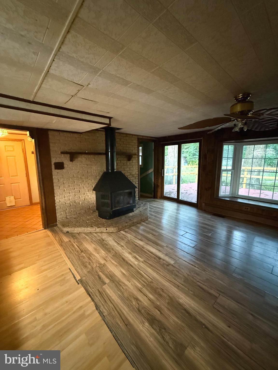 NONE AVA ILABLE - Residential