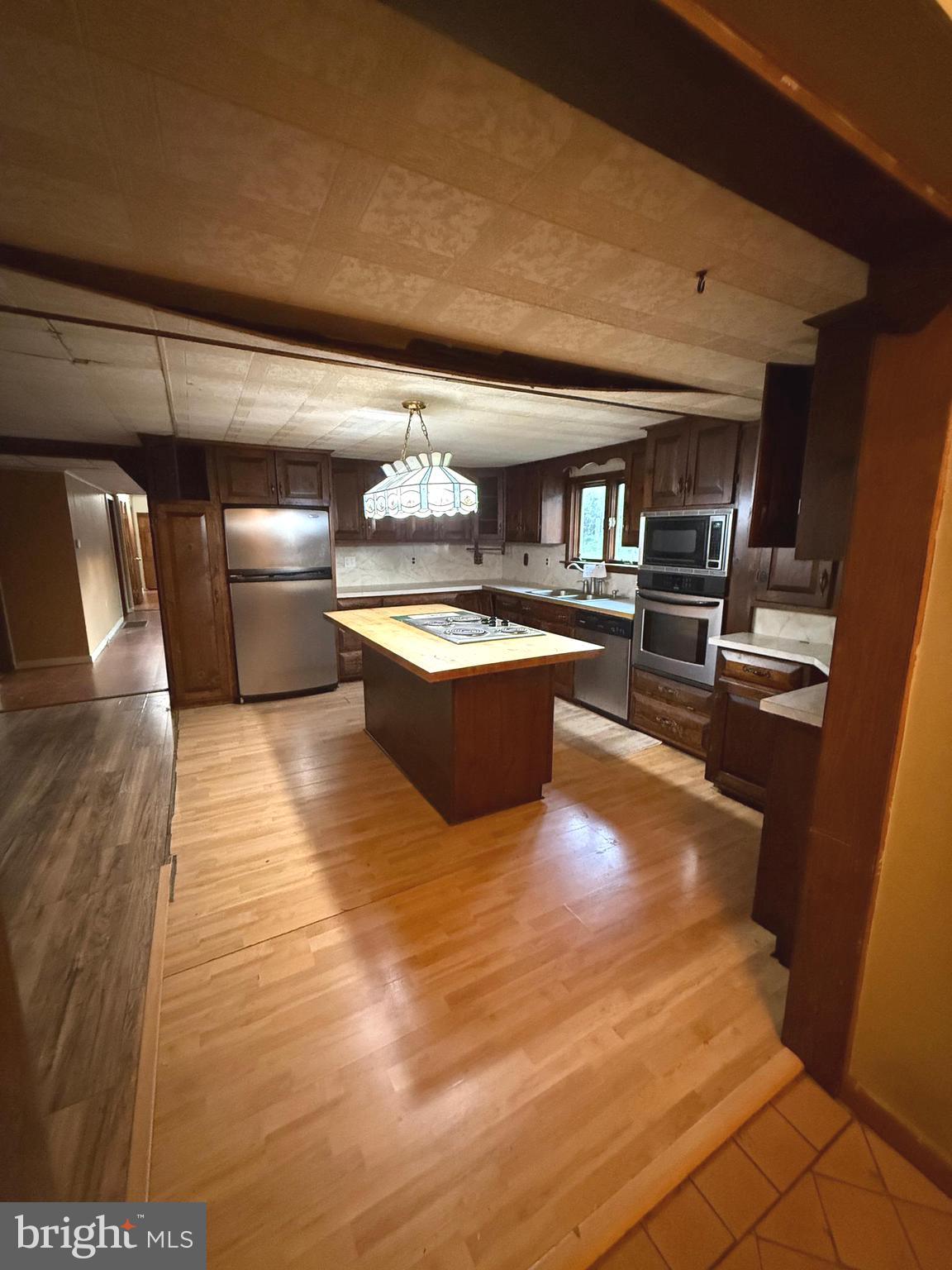 NONE AVA ILABLE - Residential