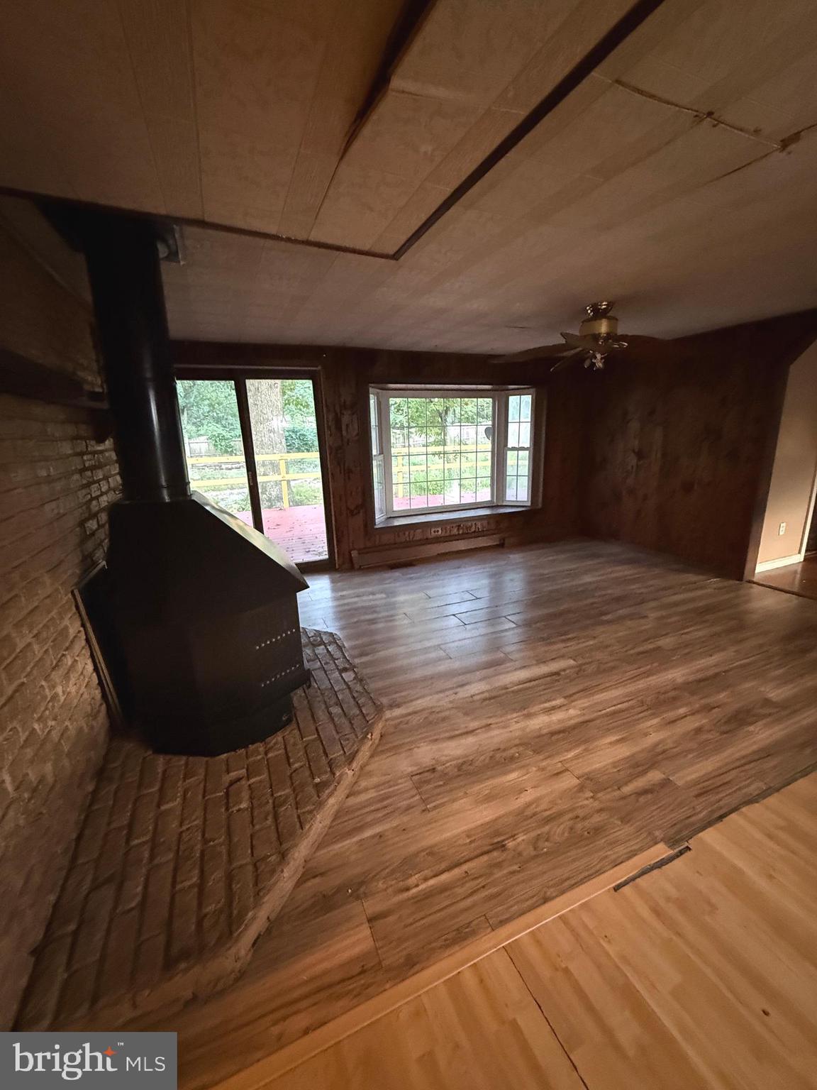 NONE AVA ILABLE - Residential