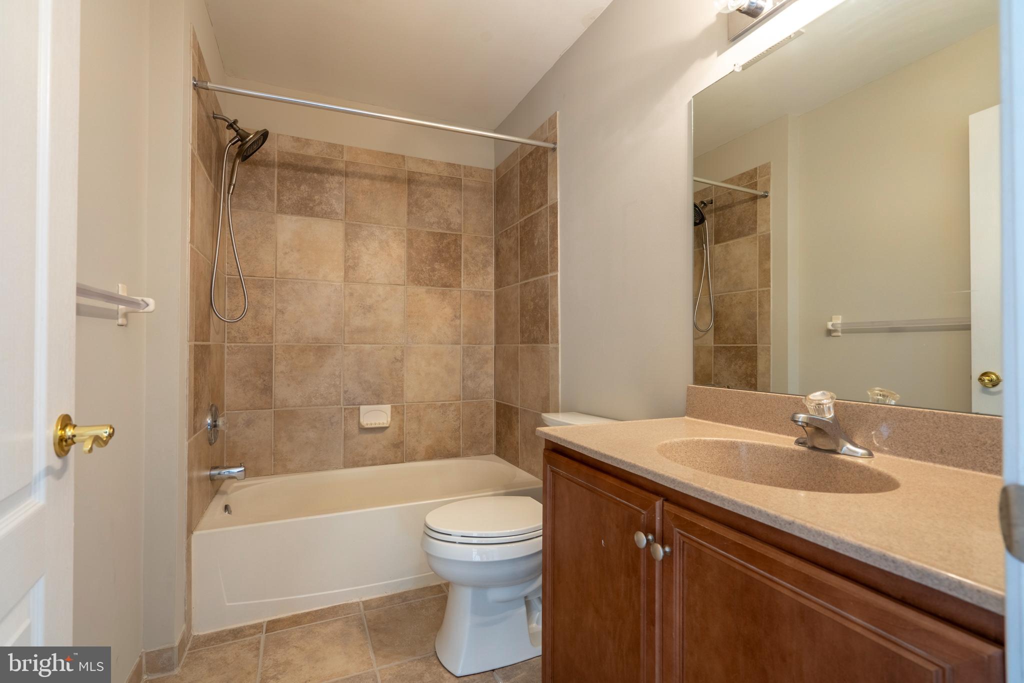 LEDERACH GOLF FAIRWY - Residential Lease