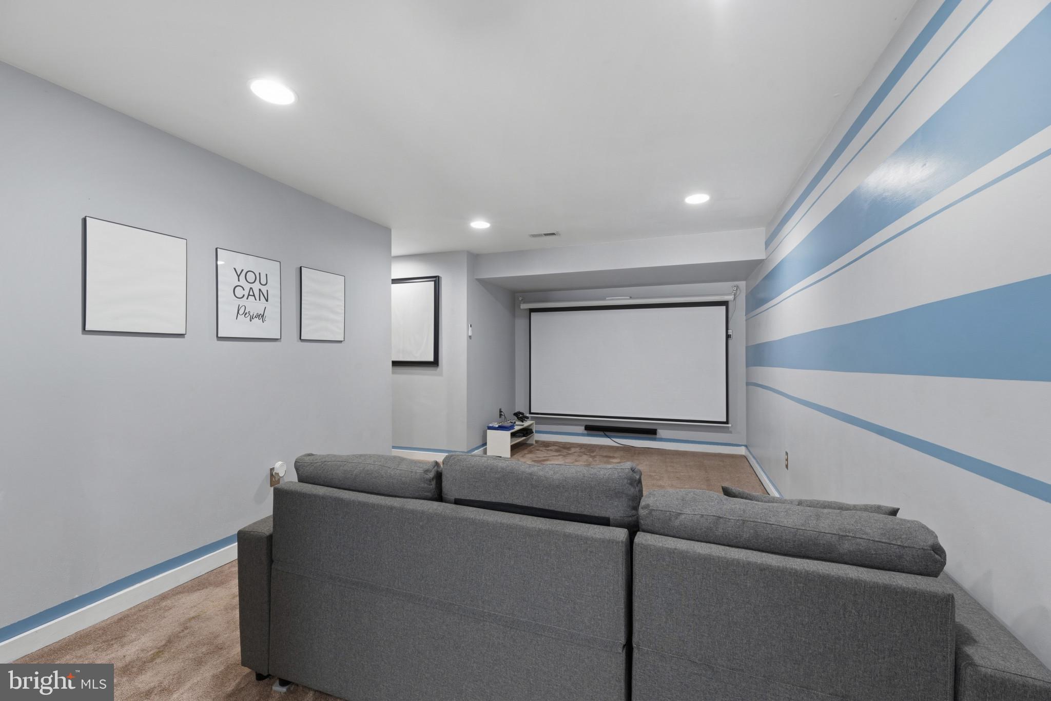 VICTORIA STATION - Residential