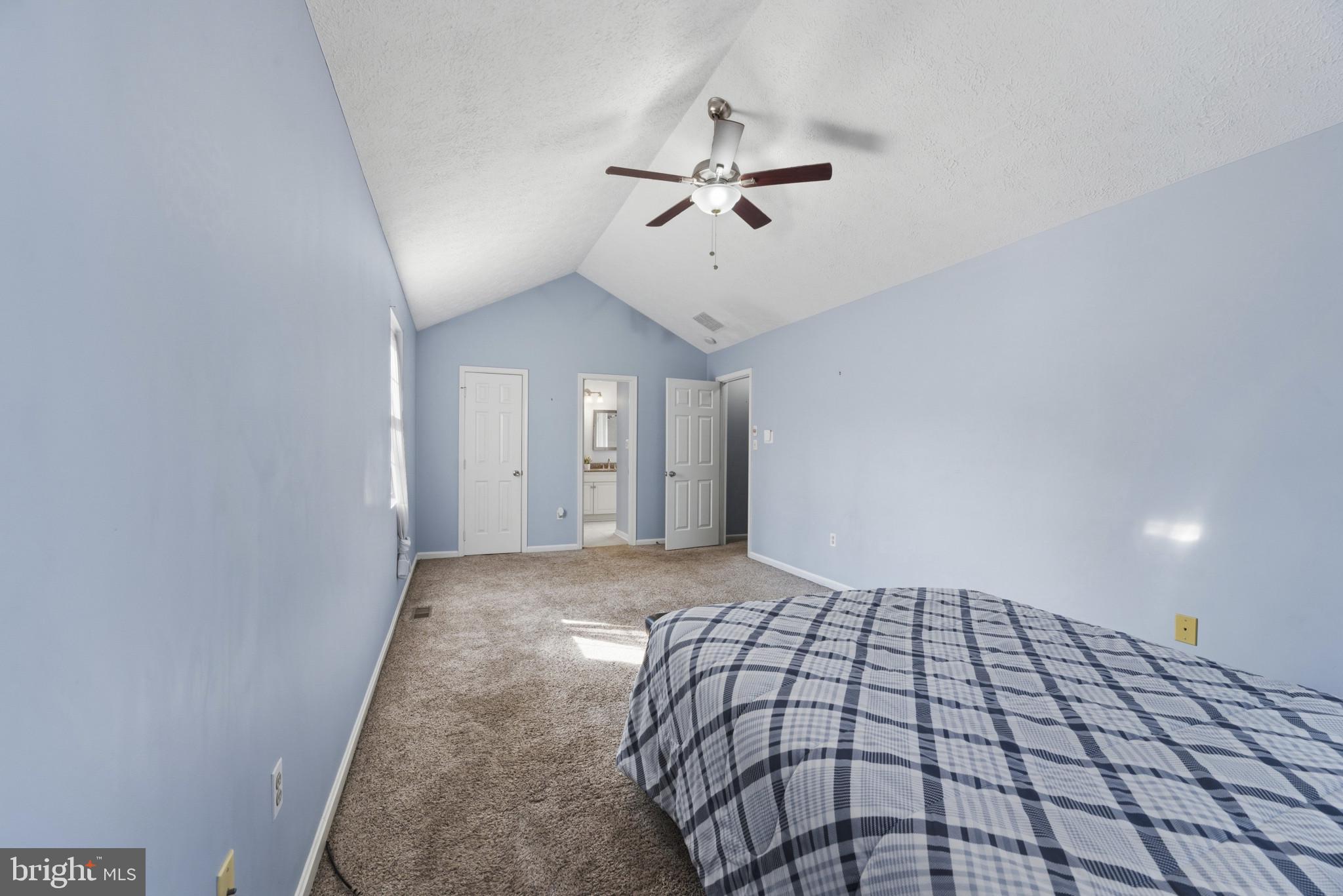 VICTORIA STATION - Residential