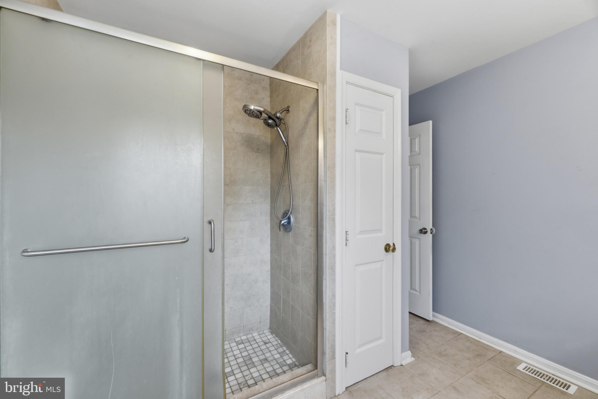 VICTORIA STATION - Residential