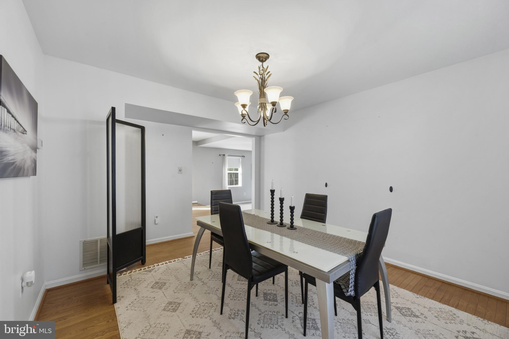 VICTORIA STATION - Residential