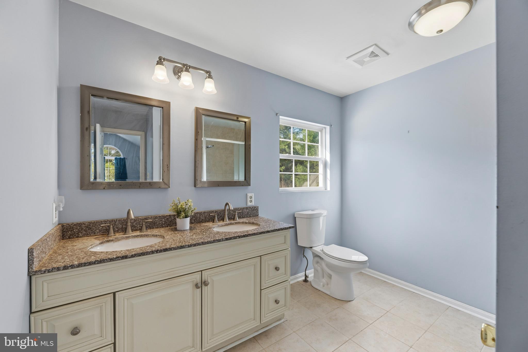 VICTORIA STATION - Residential