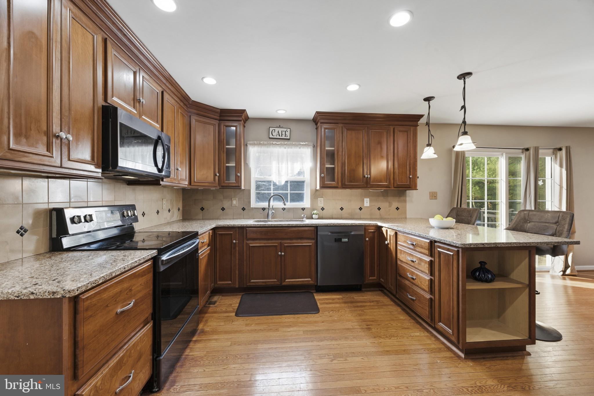 VICTORIA STATION - Residential