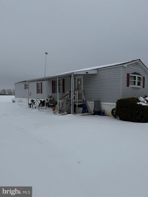 Mobile Home For Sale - 172 Moorestown Drive<br/> Northampton County, BATH, PA 18014