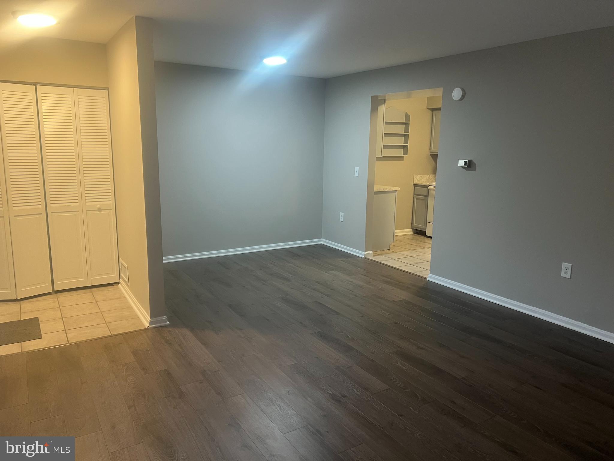 WHISKEY BOTTOM SQUARE - Residential Lease