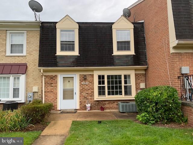 WHISKEY BOTTOM SQUARE - Residential Lease