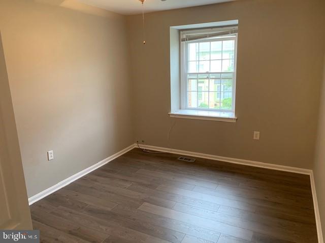 WHISKEY BOTTOM SQUARE - Residential Lease